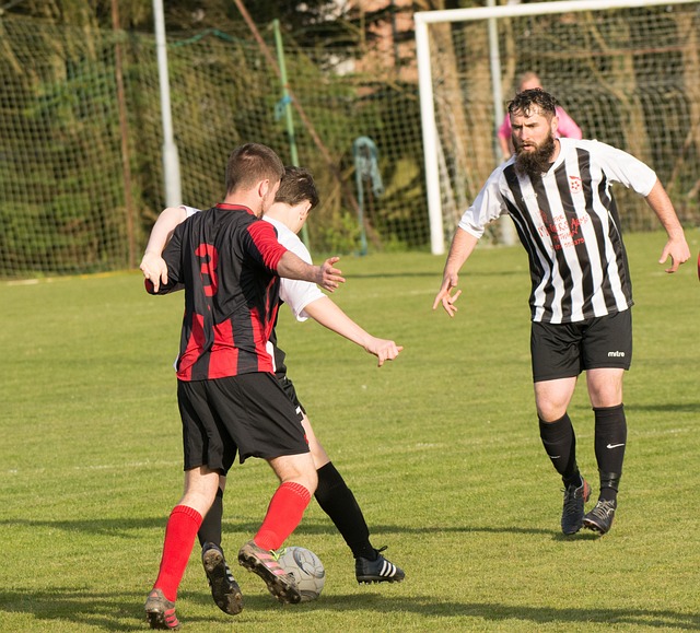 阿斯：费内巴切已与莱万初步接触，提供的一年半合同报价被拒